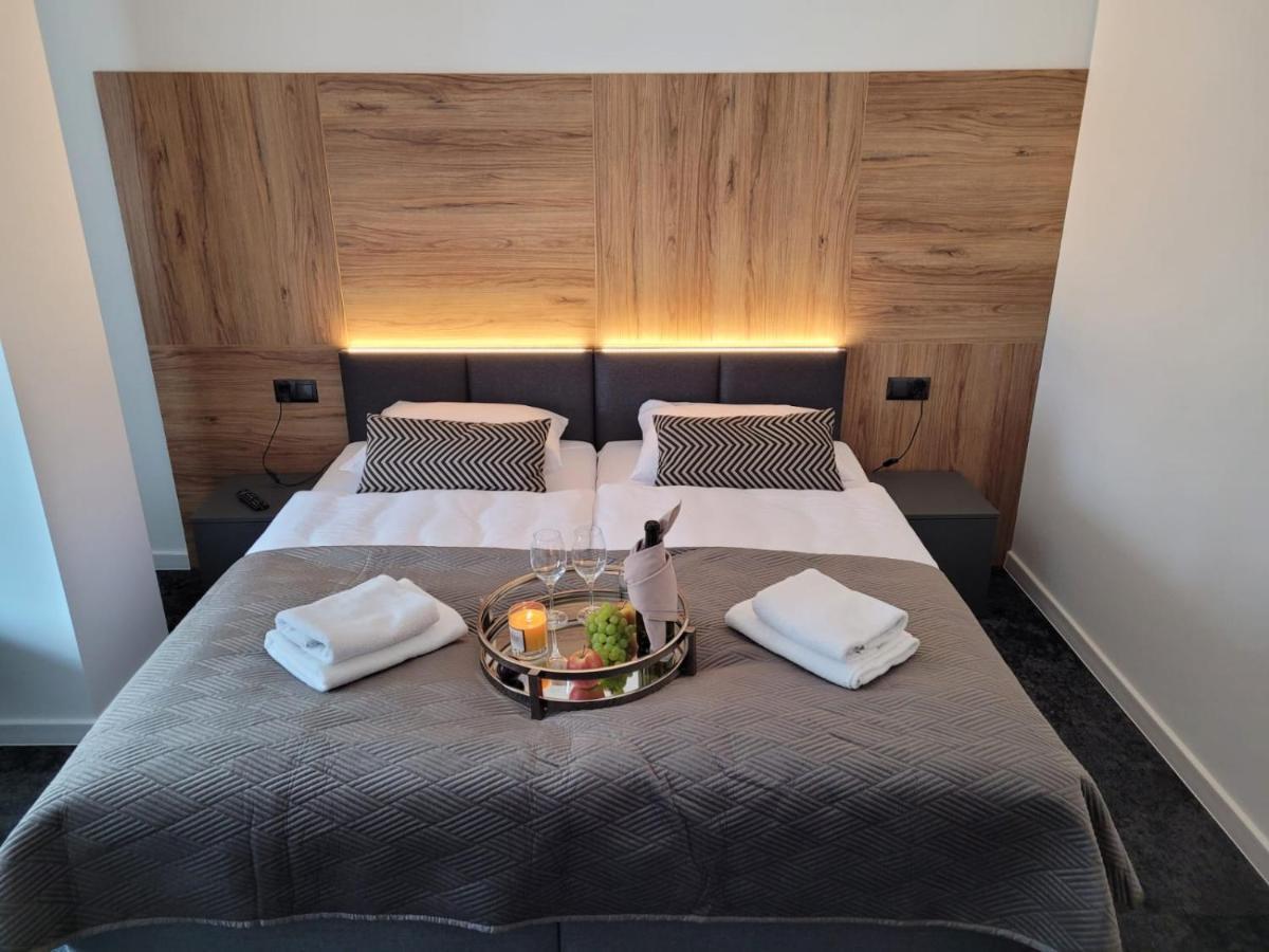 Good Sleep Bed & Breakfast Kolonowskie Exterior photo